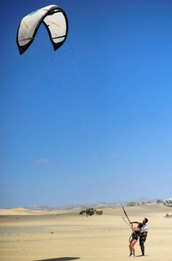 Kitesurf Semi-Private Lesson in Playa del Inglés gallery 4