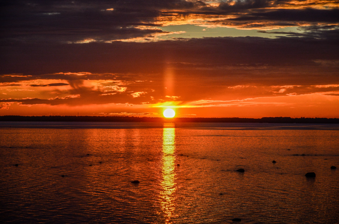 Midnight Sun Floating Experience in Forest Lake, Lapland gallery 2