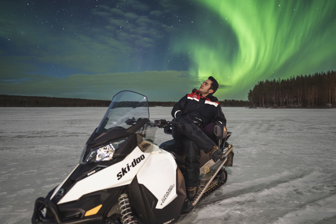 Northern Lights Snowmobile Photography Tour in Rovaniemi gallery 3