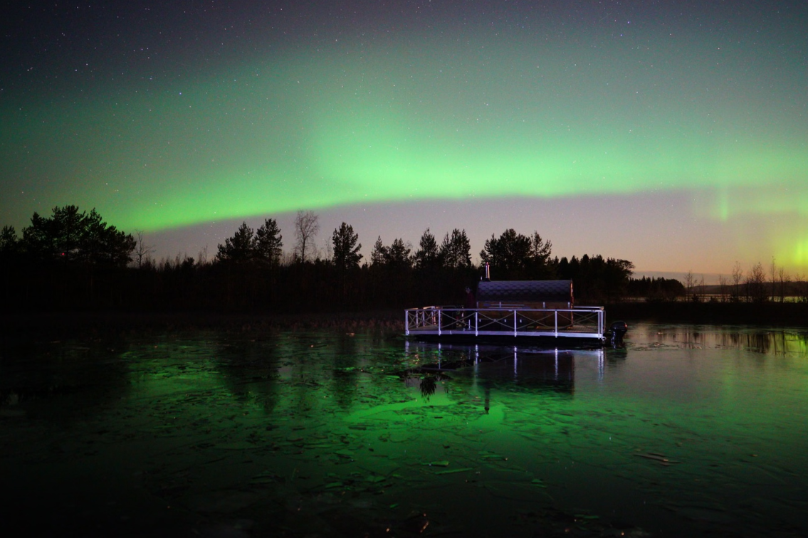 Northern Lights Sauna Boat Experience in Rovaniemi, photo 2