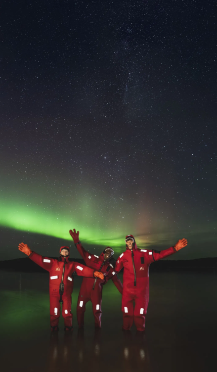 Ice Floating Northern Lights Experience in Rovaniemi, photo 4
