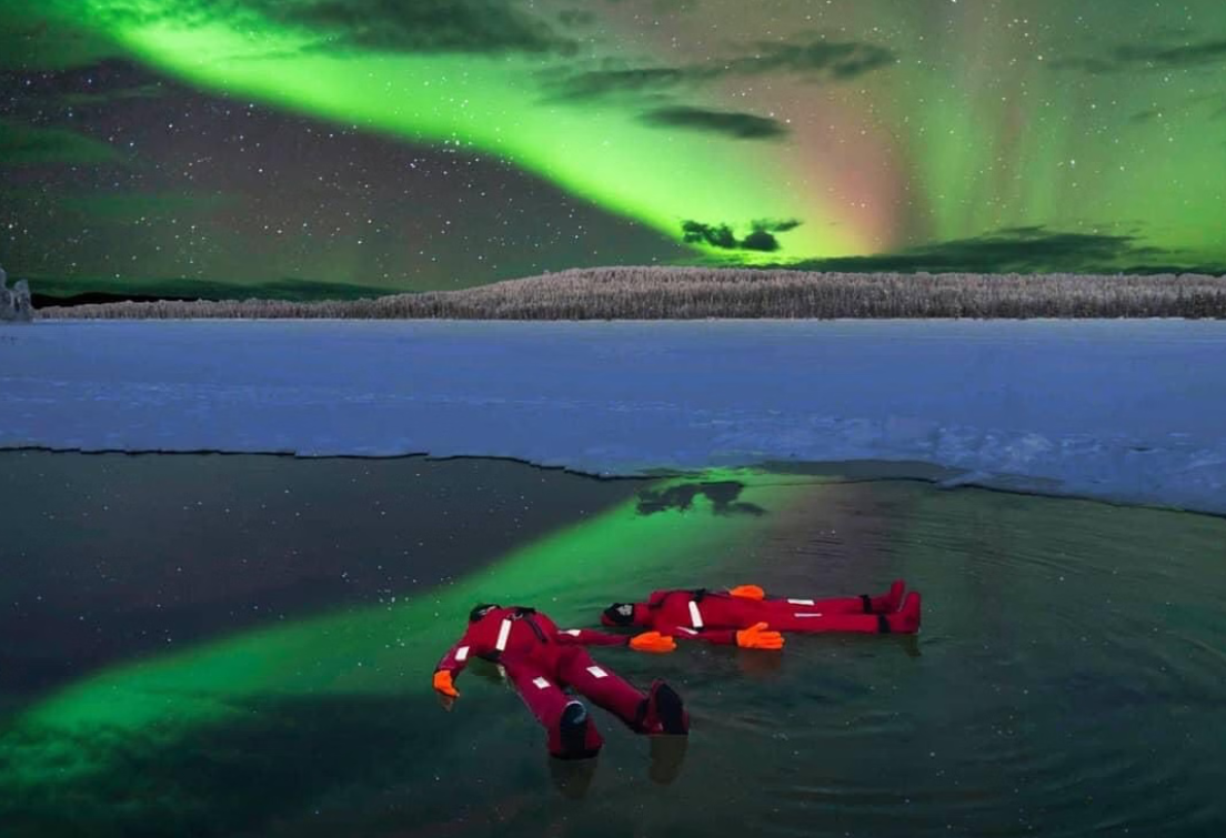 Ice Floating Northern Lights Experience in Rovaniemi gallery 3