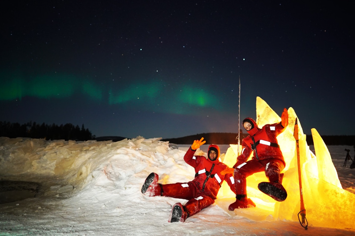 Ice Floating Northern Lights Experience in Rovaniemi, photo 3