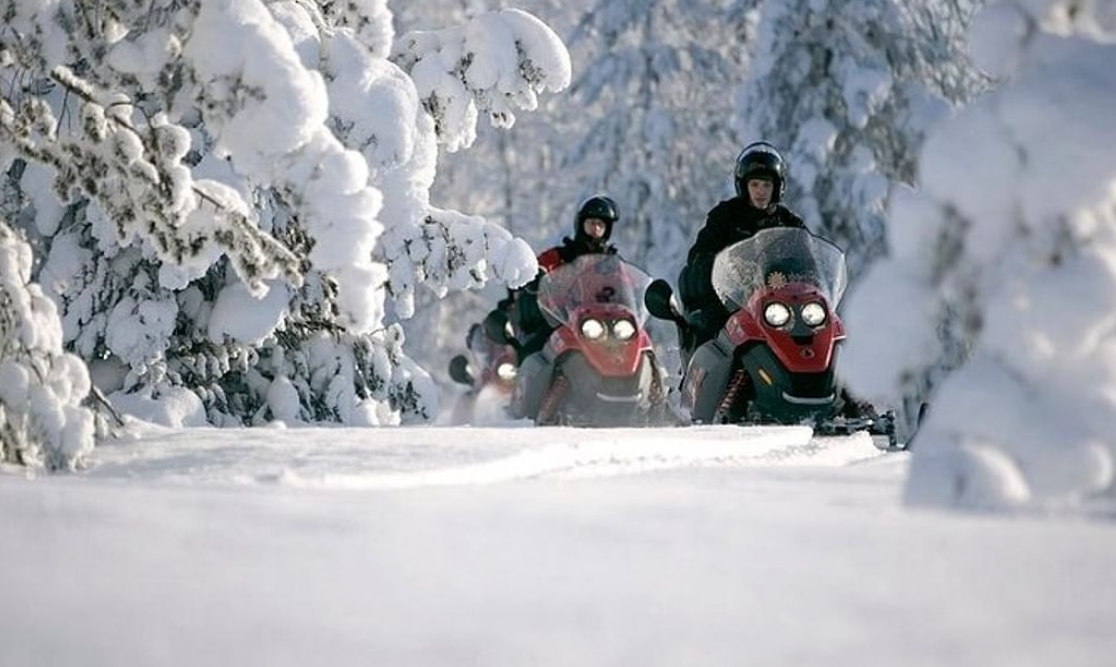 Snowmobile Safari Experience in Rovaniemi gallery 6