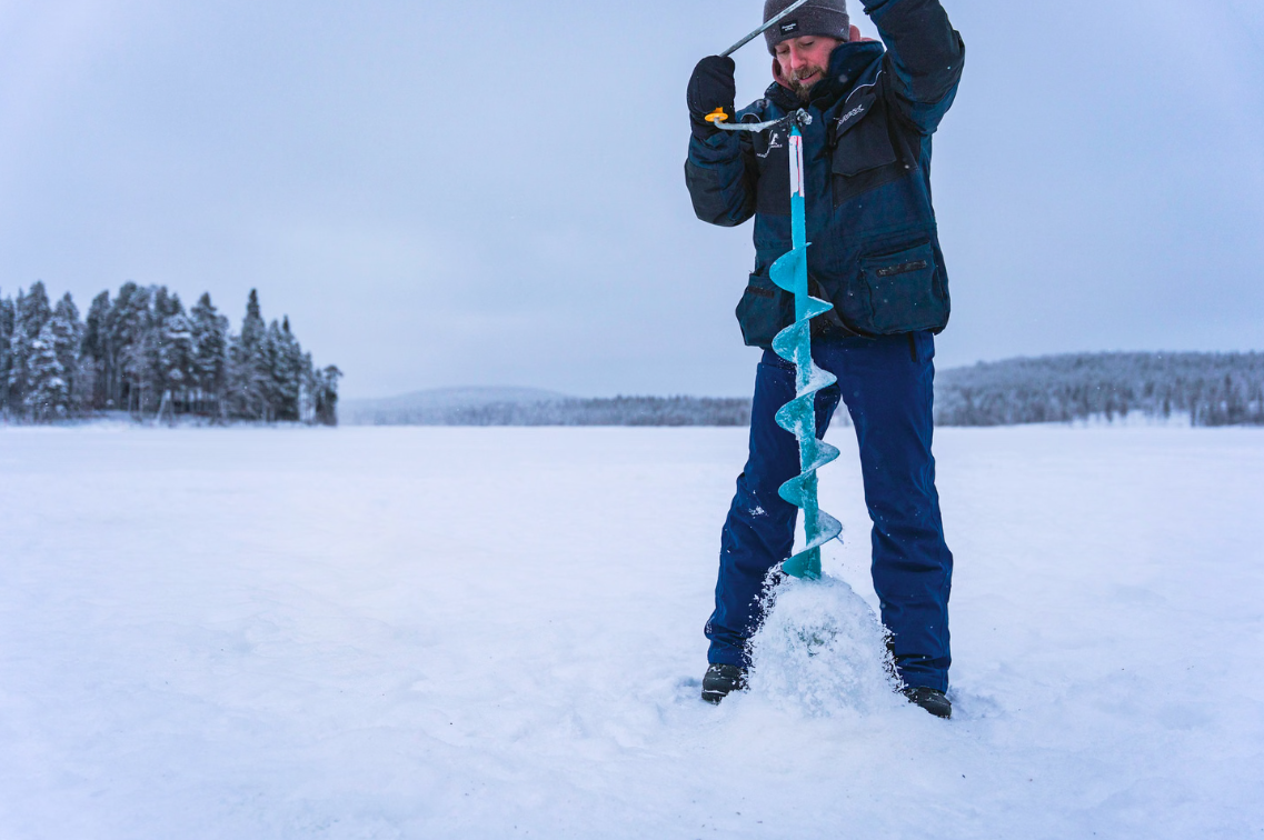 Snowmobile and Ice Fishing Experience in Rovaniemi gallery 8