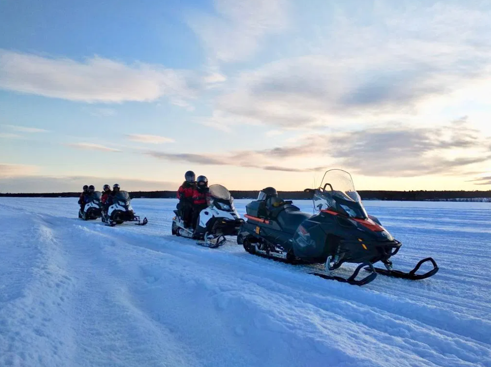 Snowmobile and Ice Fishing Experience in Rovaniemi gallery 4