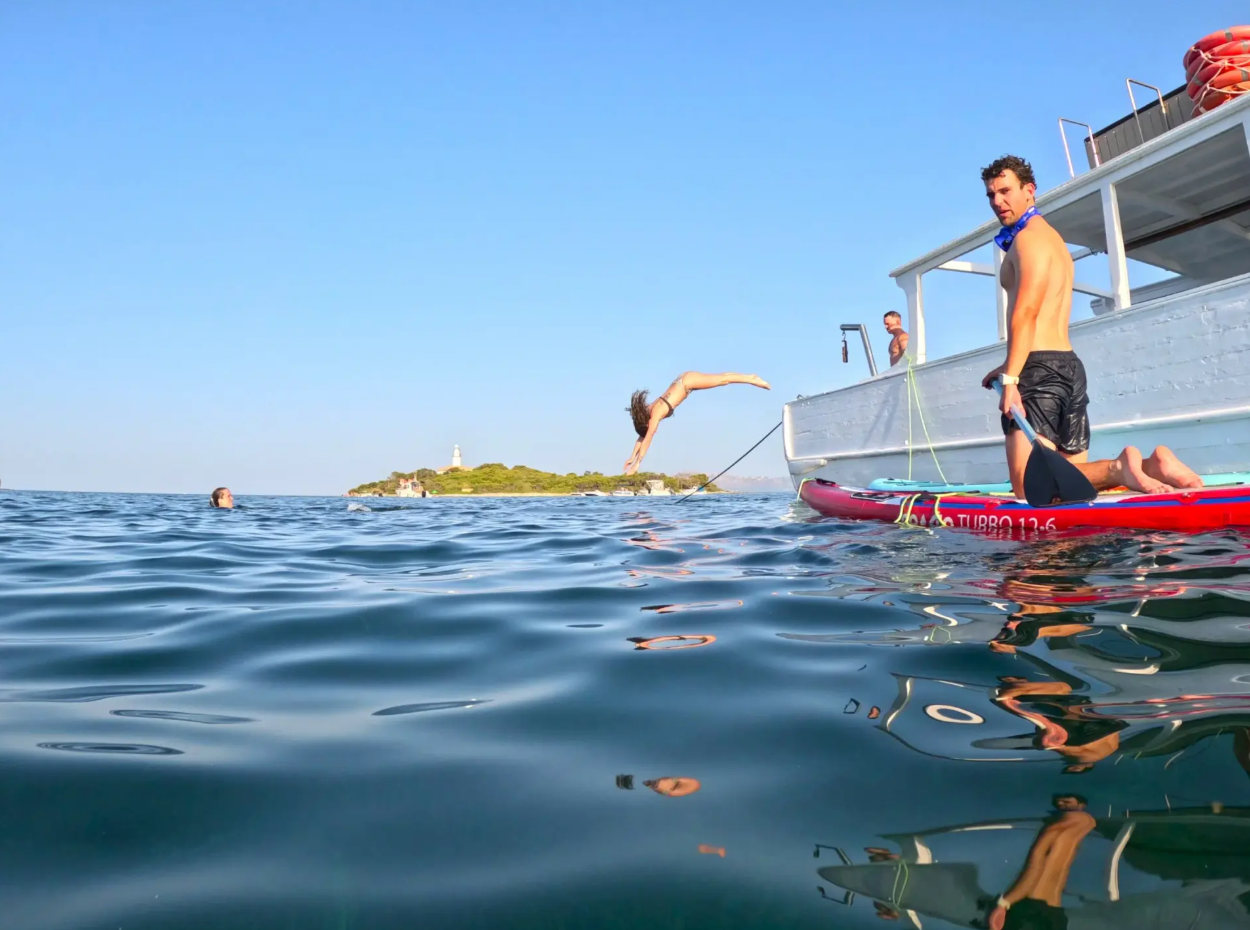Sunset Boat Tour in Alcudia Bay, Mallorca with Snorkelling and SUP gallery 7