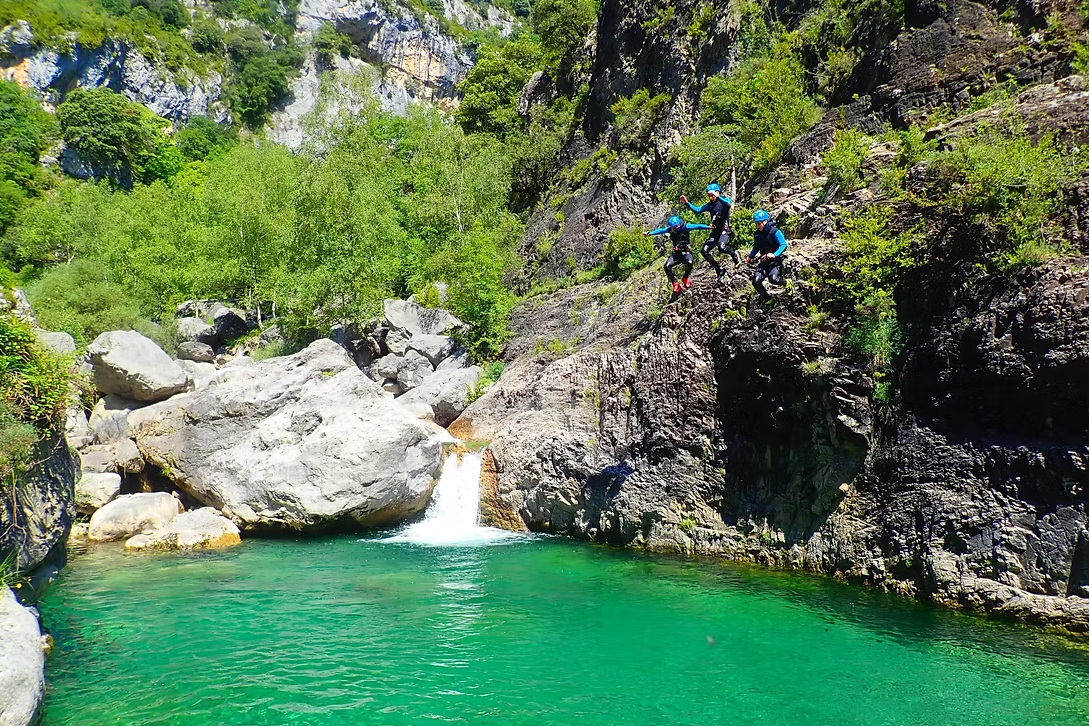 Full-Day Canyoning Adventure in the Spanish Pyrenees (Levels 1-2) gallery 4
