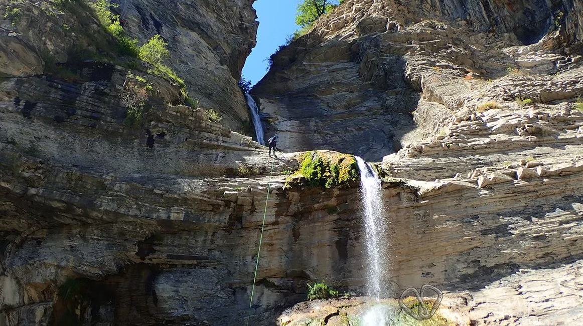 Advanced Canyoning Adventure in the Spanish Pyrenees (Level 3), photo 5