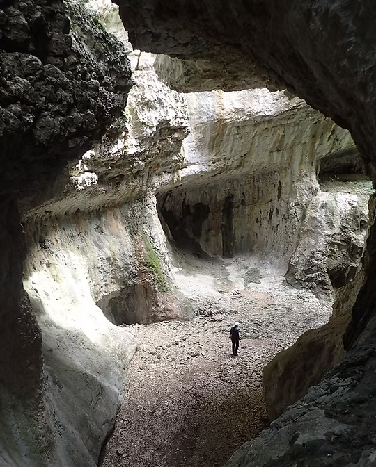 Dry Canyoning & Abseiling Adventure in the Spanish Pyrenees (Levels 1-2), photo 2
