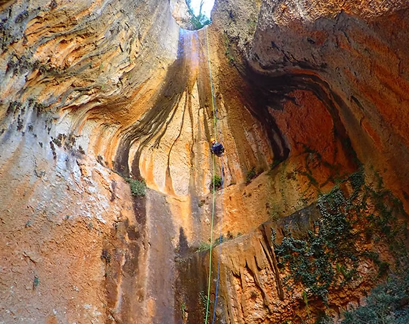 Dry Canyoning & Abseiling Adventure in the Spanish Pyrenees (Levels 1-2), photo 5