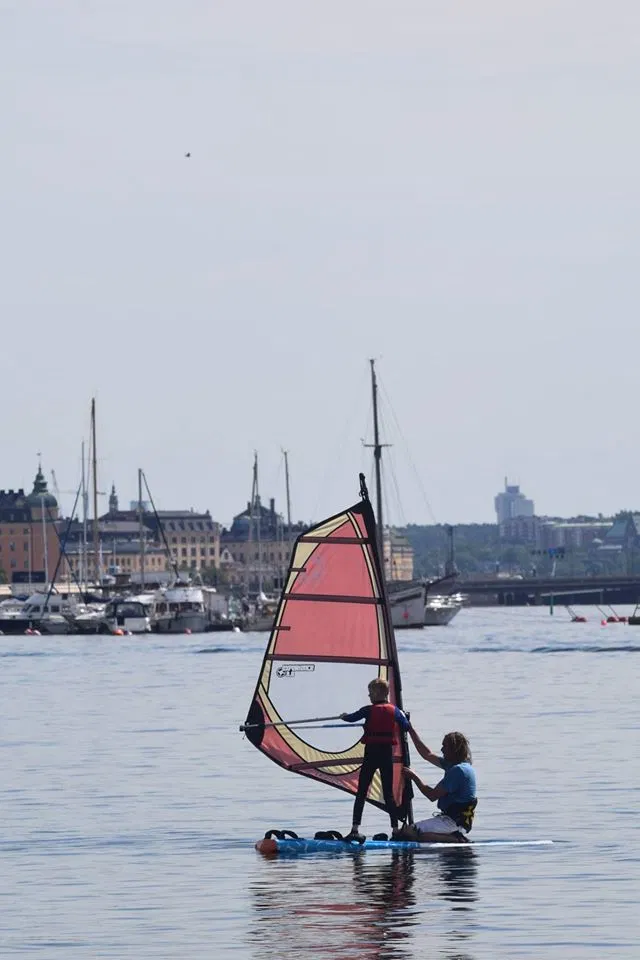 Kids Windsurfing Camp in Malmö (4-Day Beginner Camp Ribersborg) gallery 5