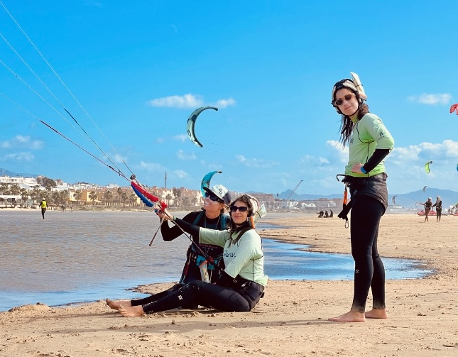 Beginner to Advanced IKO Kitesurfing Lessons in Cádiz gallery 8