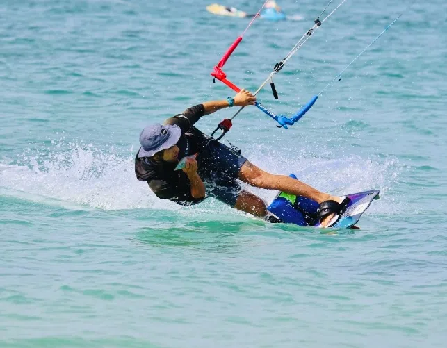 Beginner to Advanced IKO Kitesurfing Lessons in Cádiz, photo 3