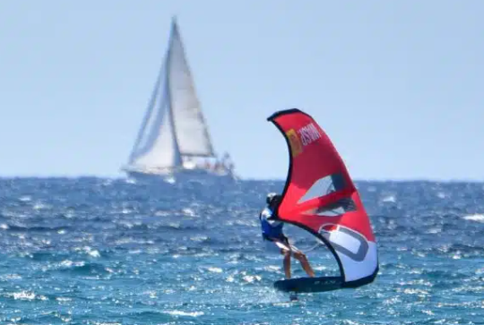 Beginner to Advanced Wing Foil Lessons in Cádiz, photo 4