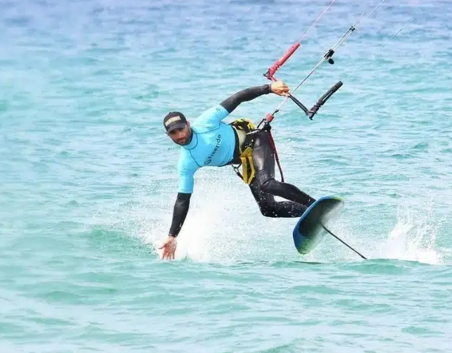 Beginner to Advanced Kitefoil Lessons in Cádiz, photo 3