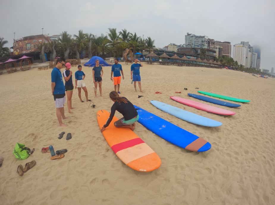 Family Surf Lessons in Da Nang, photo 3