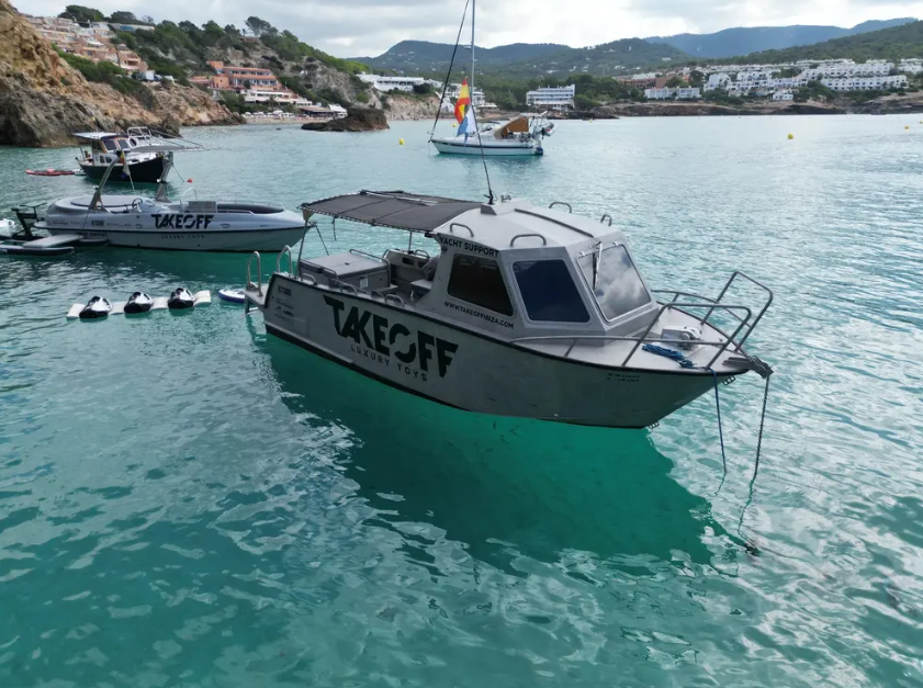 Luxury Public Boat Tour with Water Toys in San Antonio Bay gallery 2