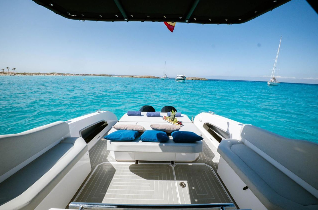 Daytona 34 Yacht Charter Santa Eulària des Riu, Ibiza gallery 3