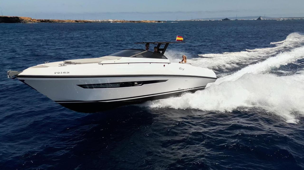 Daytona 34 Yacht Charter Santa Eulària des Riu, Ibiza gallery 6
