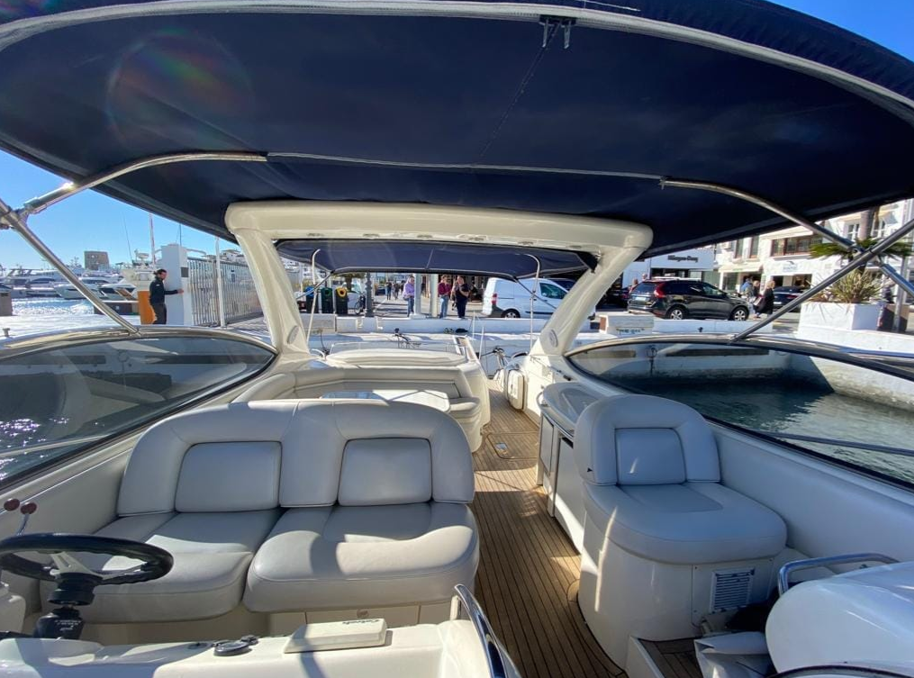 Martyna Sunseeker Predator 58 Luxury Charter on the Solent, photo 2