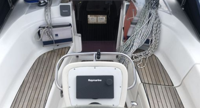 Sleat Princess Bavaria 32 Sailing Charter on the Solent, photo 3