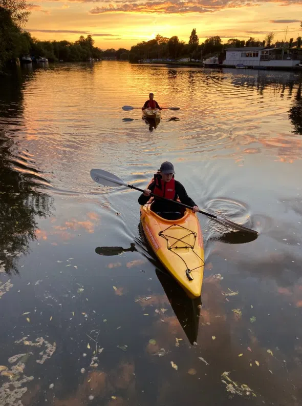 90-Minute Group Kayak Lesson – River Thames, Surrey, photo 3