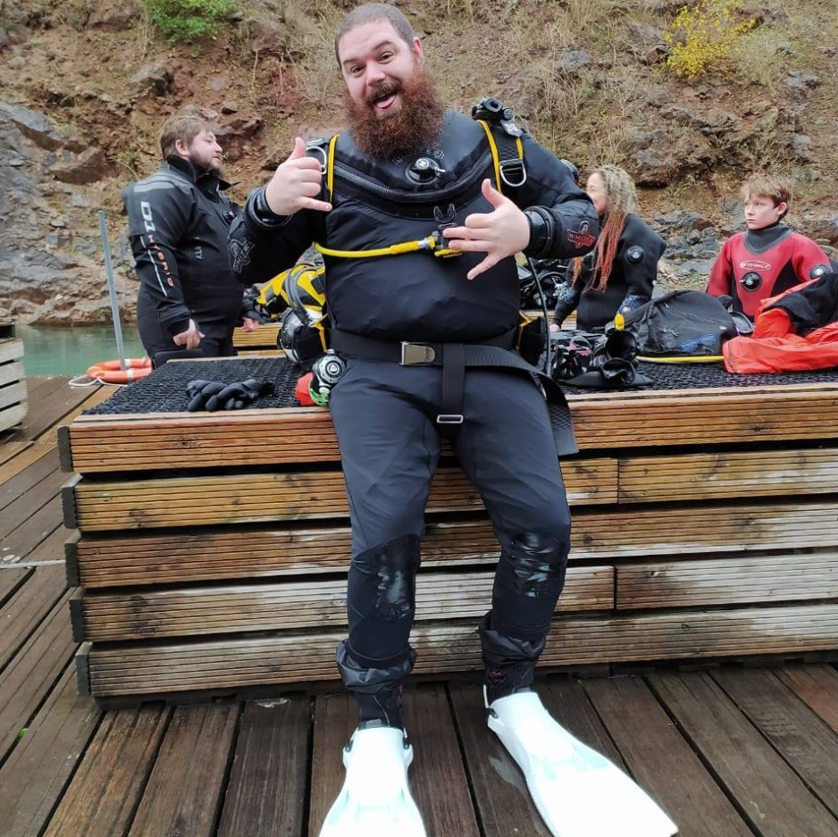PADI Dry Suit Diving Course gallery 10