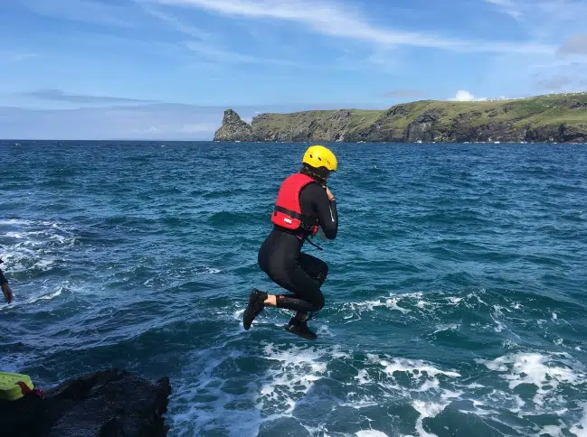 2.5-Hour Coasteering Adventure in Bossiney Bay, photo 2