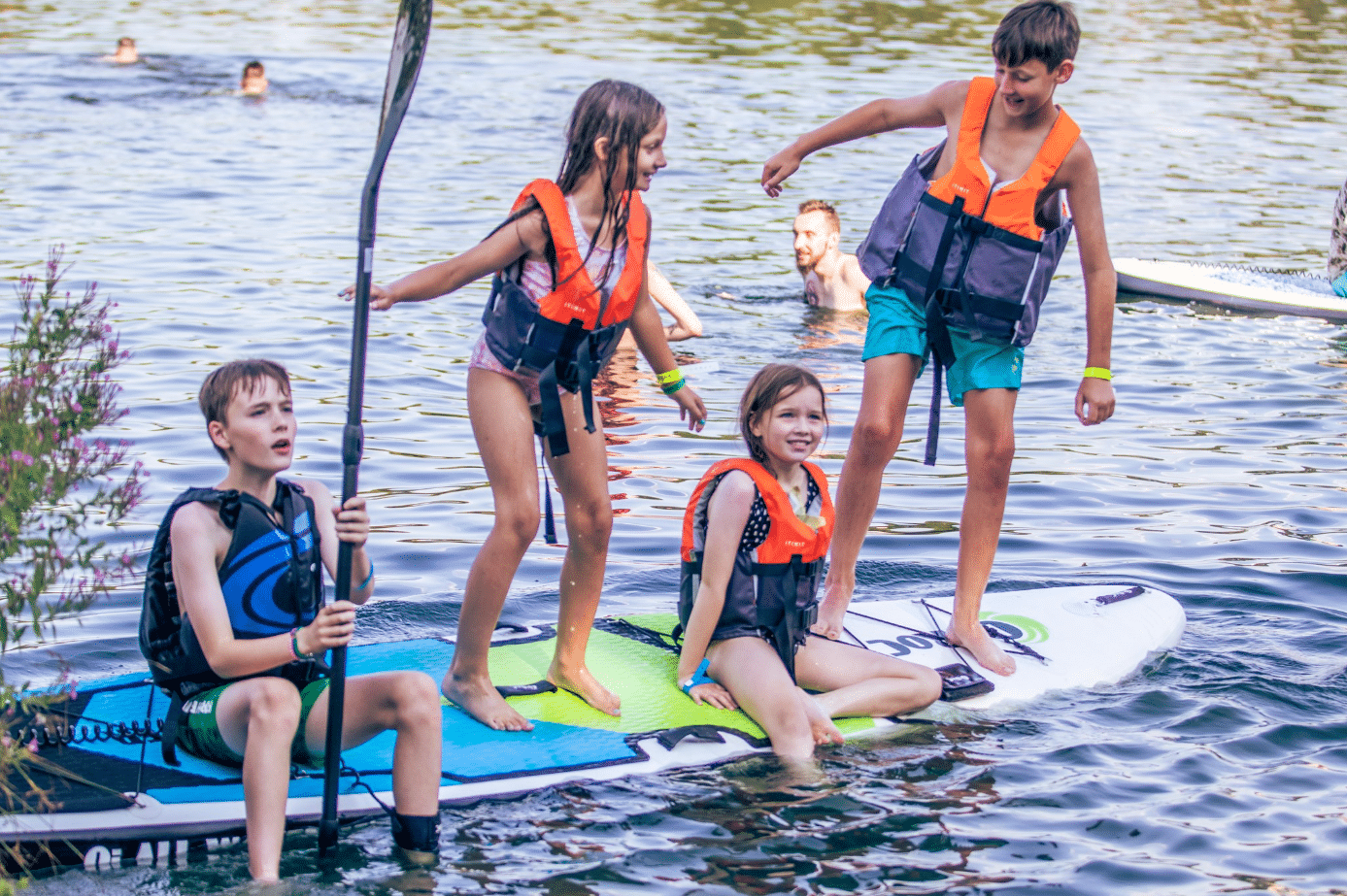 1-Hour Paddleboard Taster Lessons at Alderford Lake, photo 4