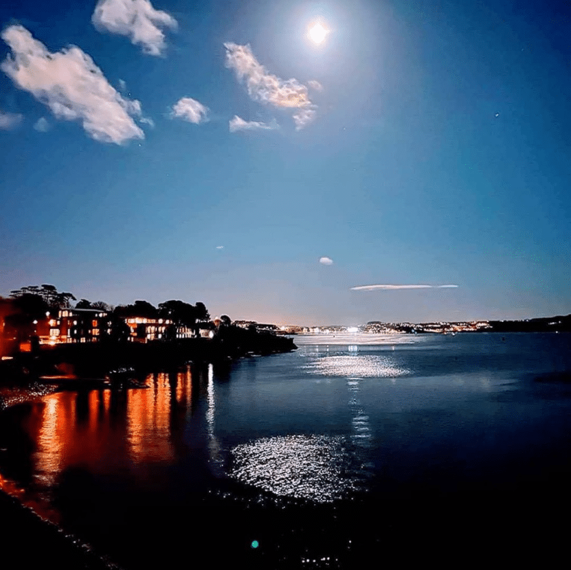 1.5-Hour Full Moon SUP at Royal William Yard, photo 5
