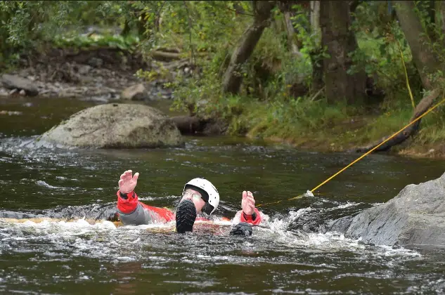 Whitewater Safety and Rescue Course on the River Dee, photo 2