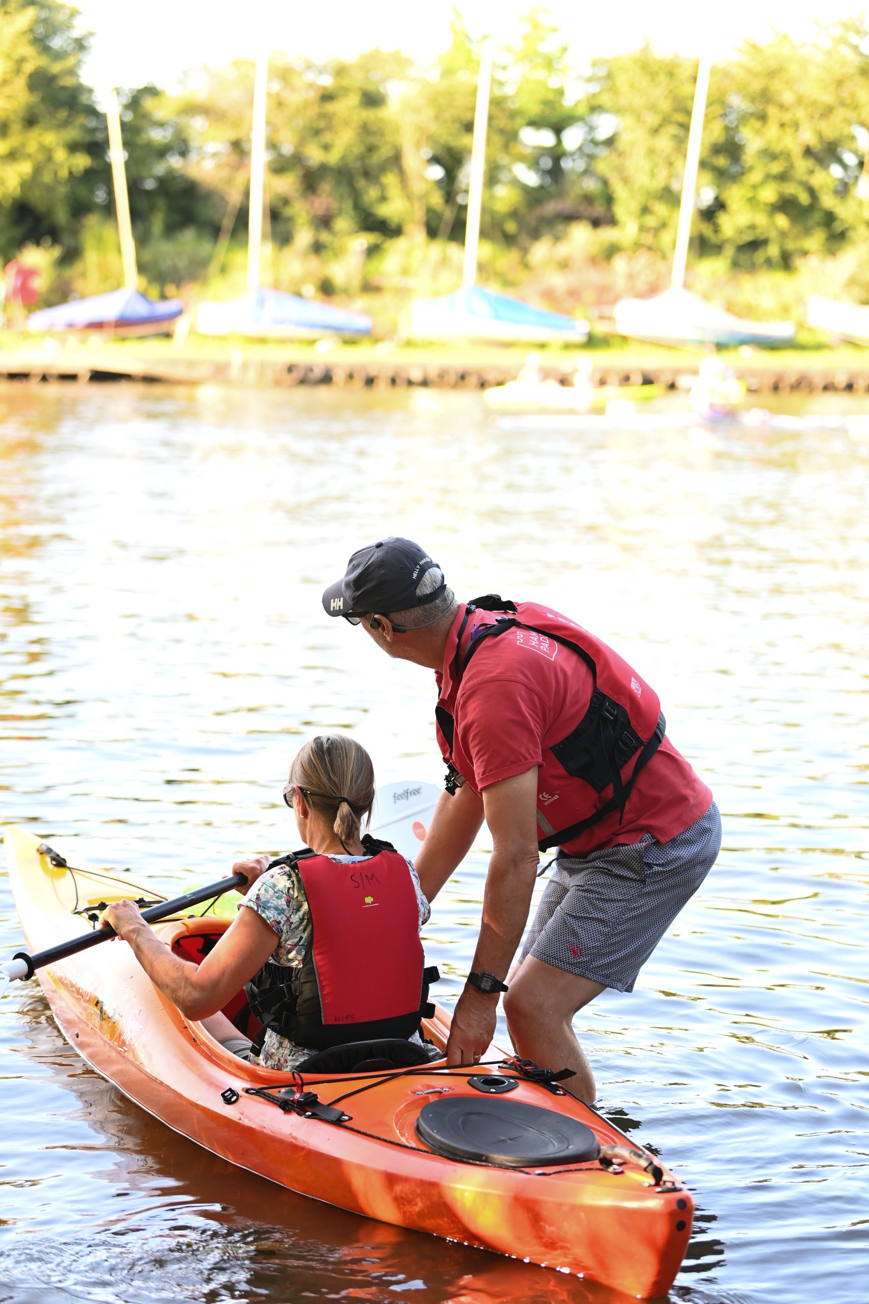 Single Touring Kayak Hire – River Thames, Surrey, photo 2