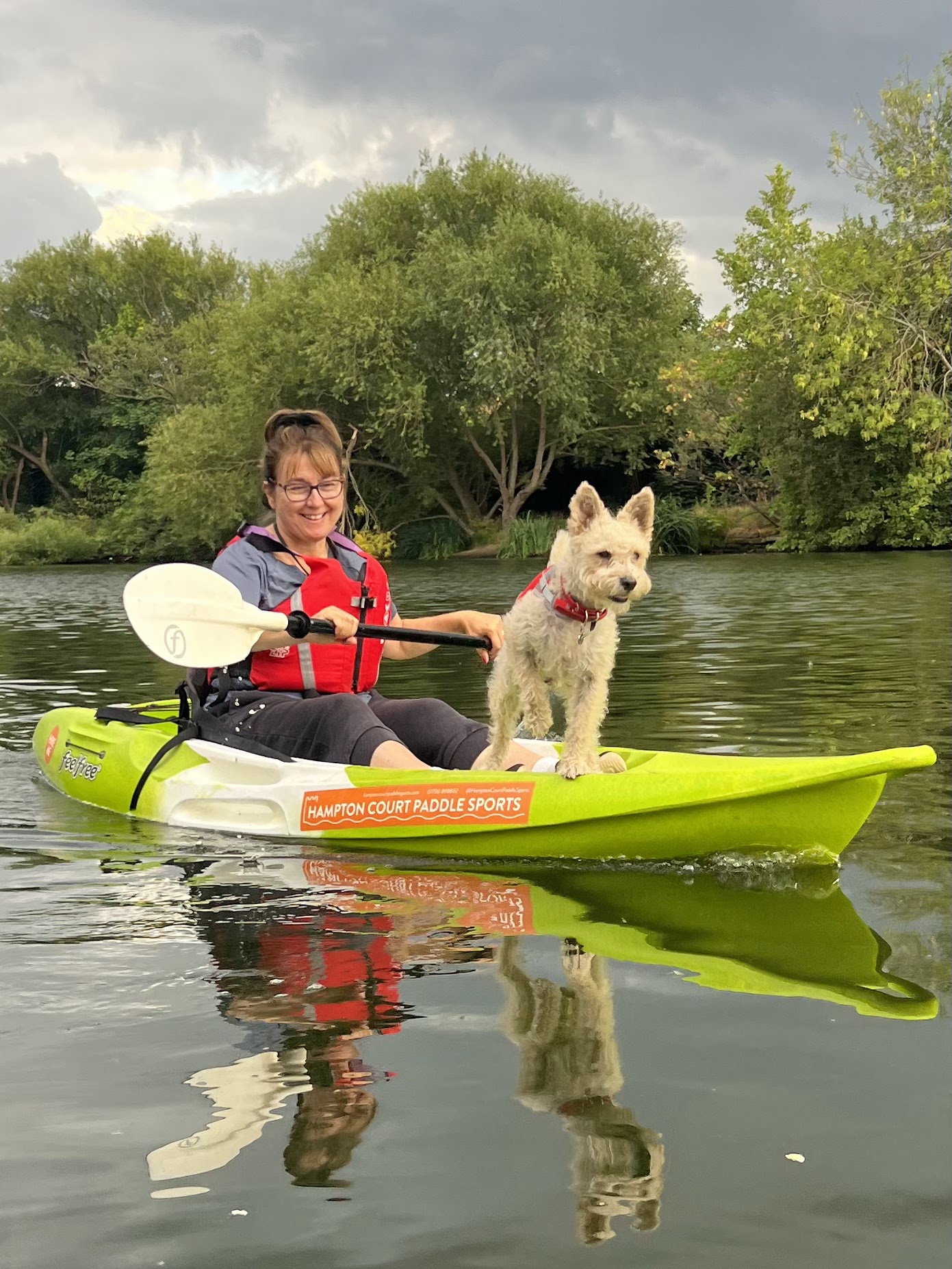 Single Sit-On-Top Kayak Hire – River Thames, Surrey, photo 3