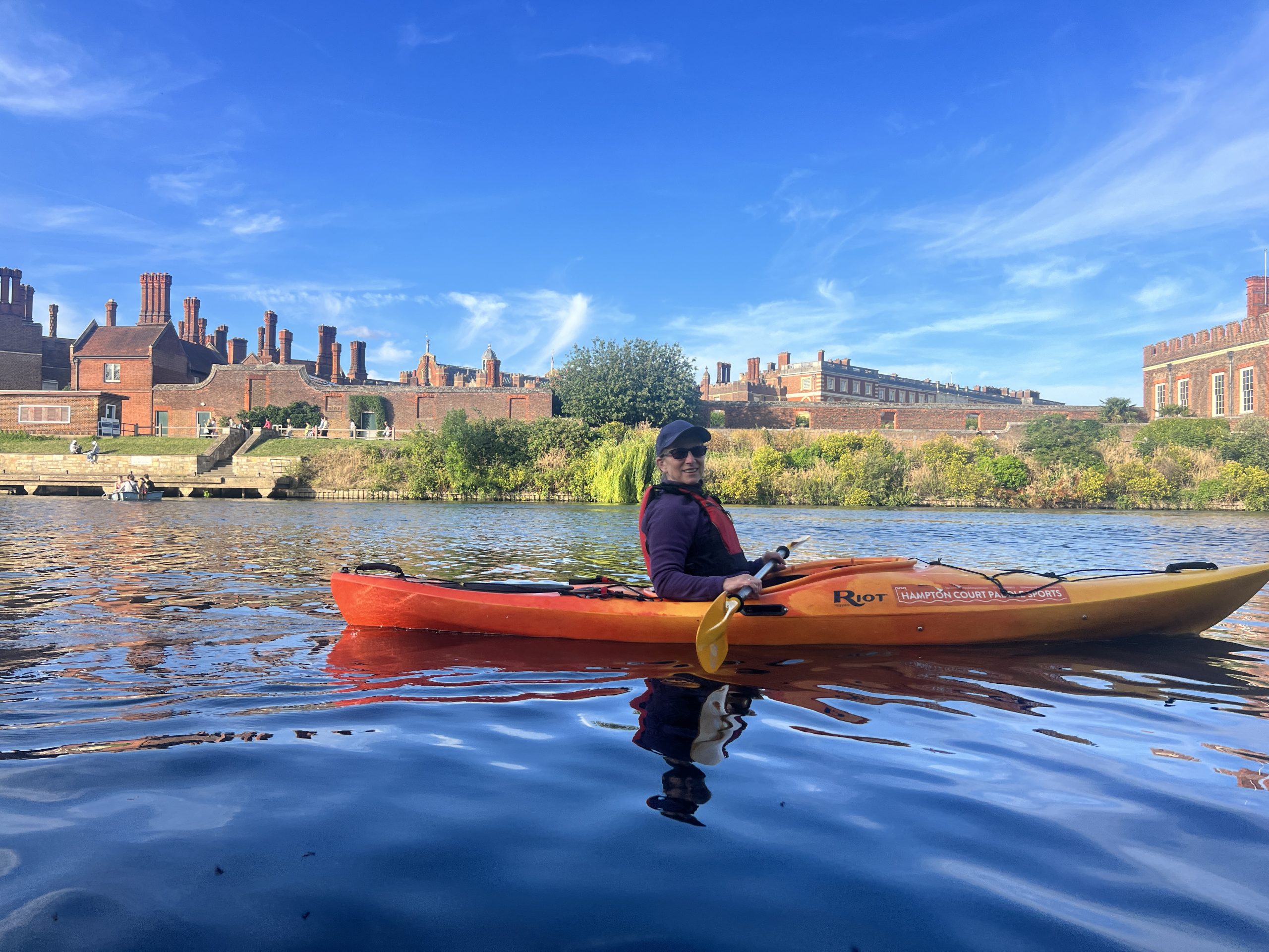 Single Touring Kayak Hire – River Thames, Surrey gallery 6
