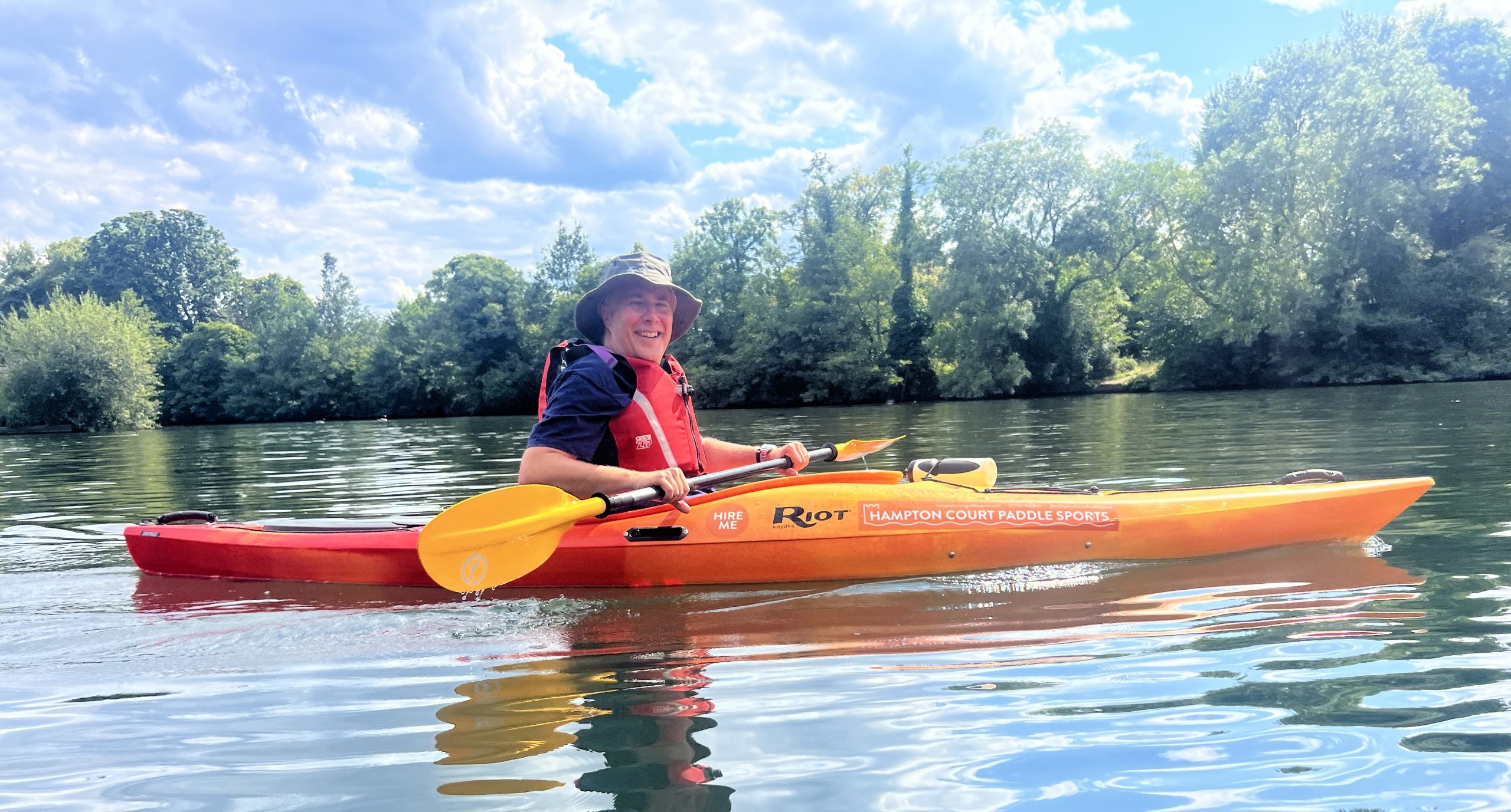 90-Minute 1-1 Kayak Lesson – River Thames, Surrey gallery 8