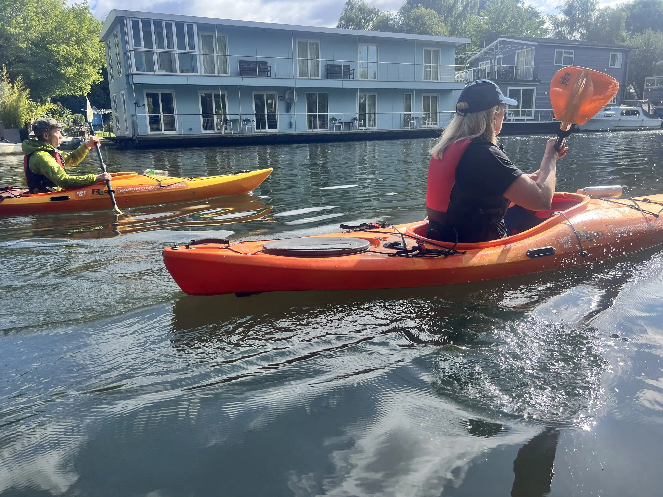 90-Minute 1-1 Kayak Lesson – River Thames, Surrey, photo 2