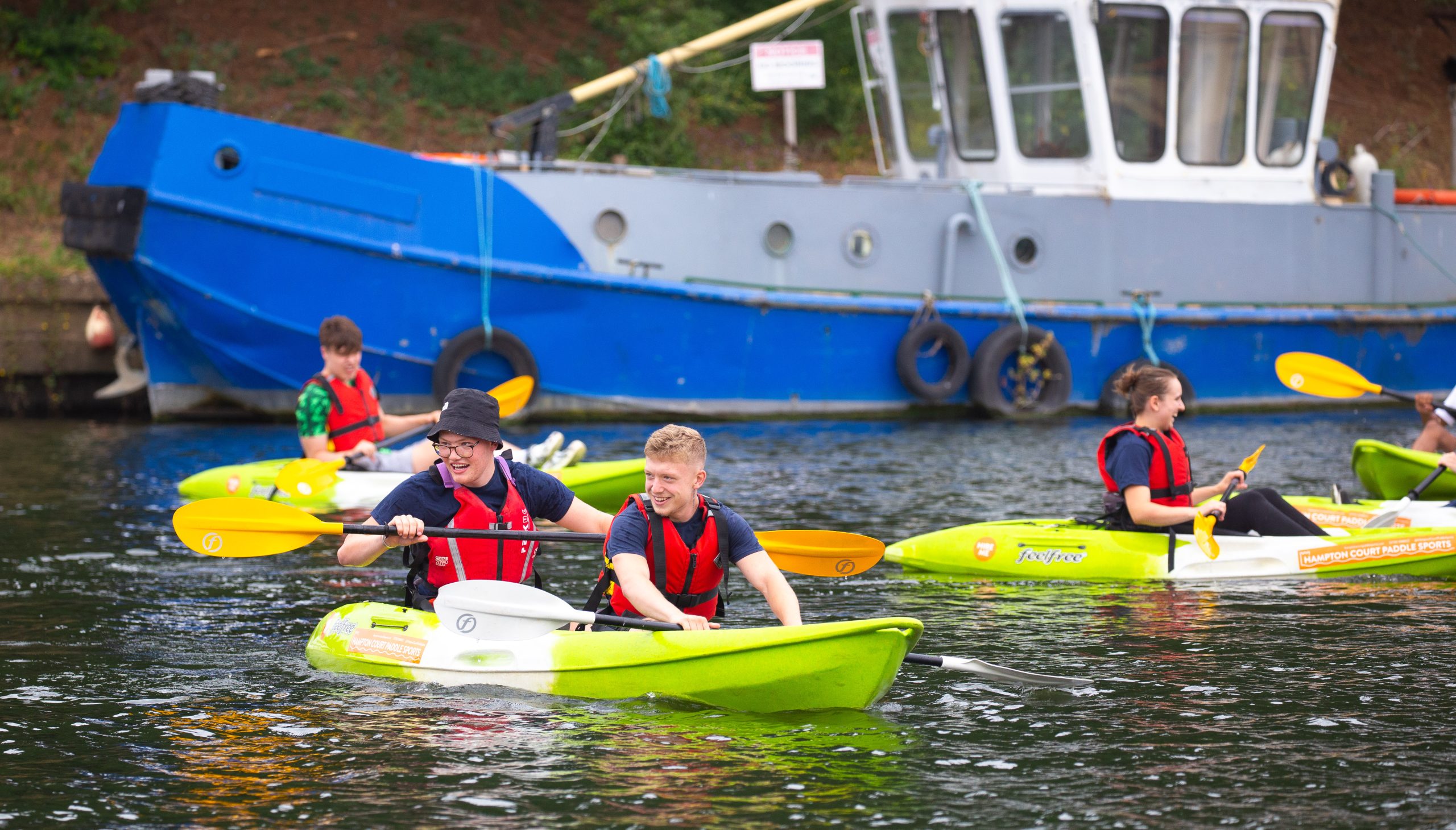 Double Sit-On-Top Kayak Hire – River Thames, Surrey gallery 6