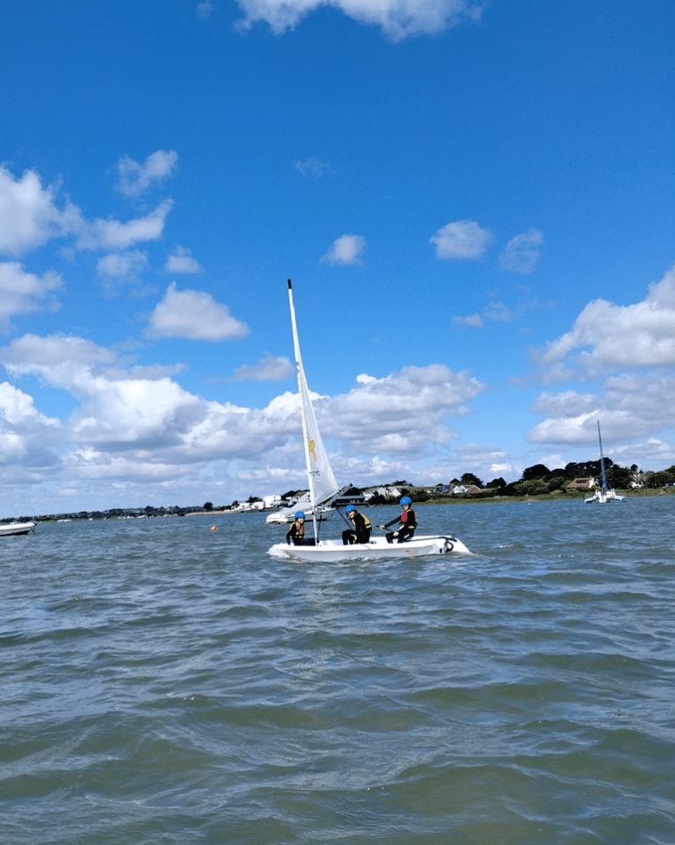 1-Hour Sailing Taster Lesson near Bournemouth gallery 3