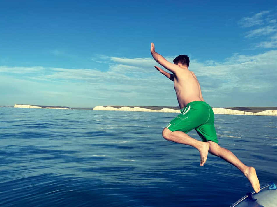 1.5-Hour Powerboat Cruise – Seven Sisters Cliffs, Newhaven gallery 3