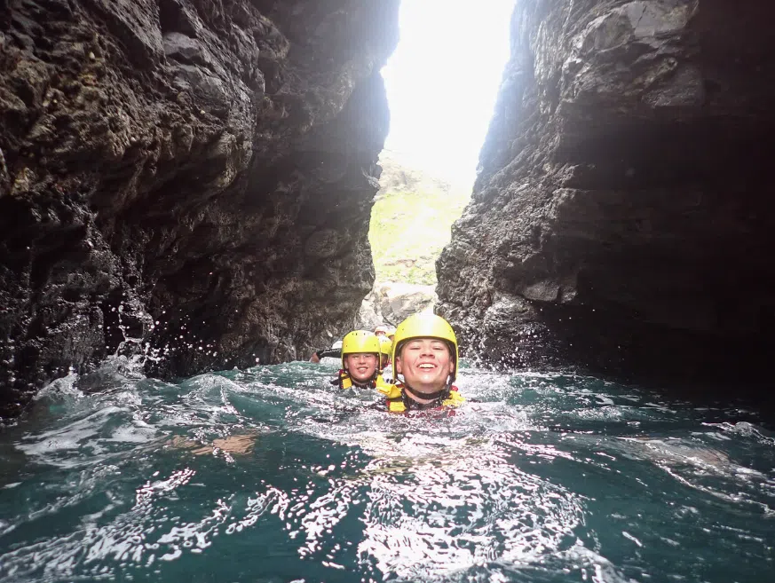 Beginner Coasteering in West Cornwall gallery 4