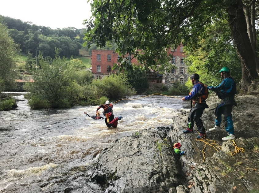 Paddle UK 2-Day White Water Safety Course, photo 4