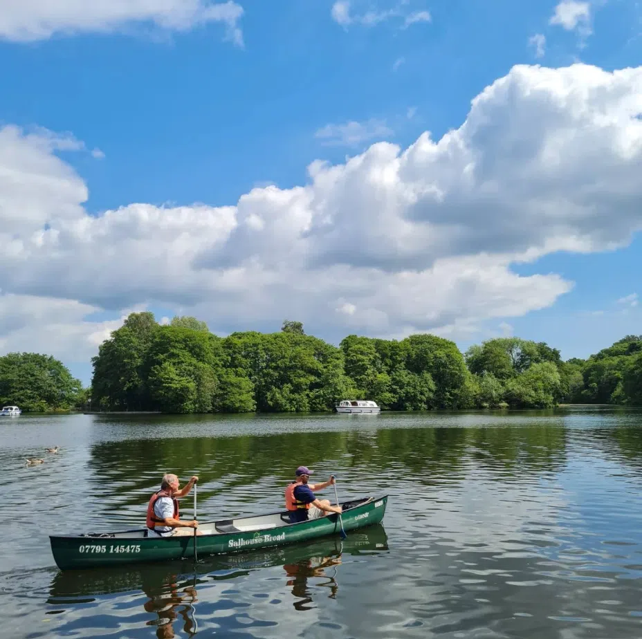 Full-Day Canoe Hire in the Norfolk Broads, photo 2