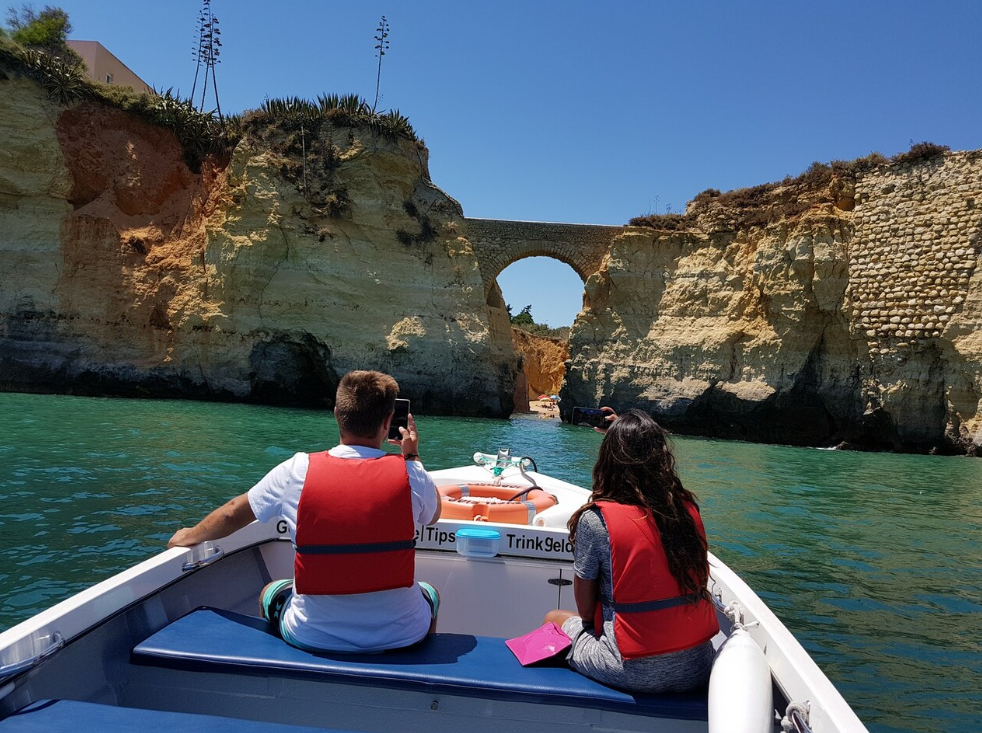 Coastal Boat Tour to Ponta da Piedade Caves and Beaches gallery 5