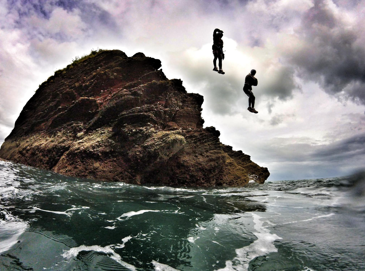 Private Coasteering Tour for 2 in Torquay, photo 3