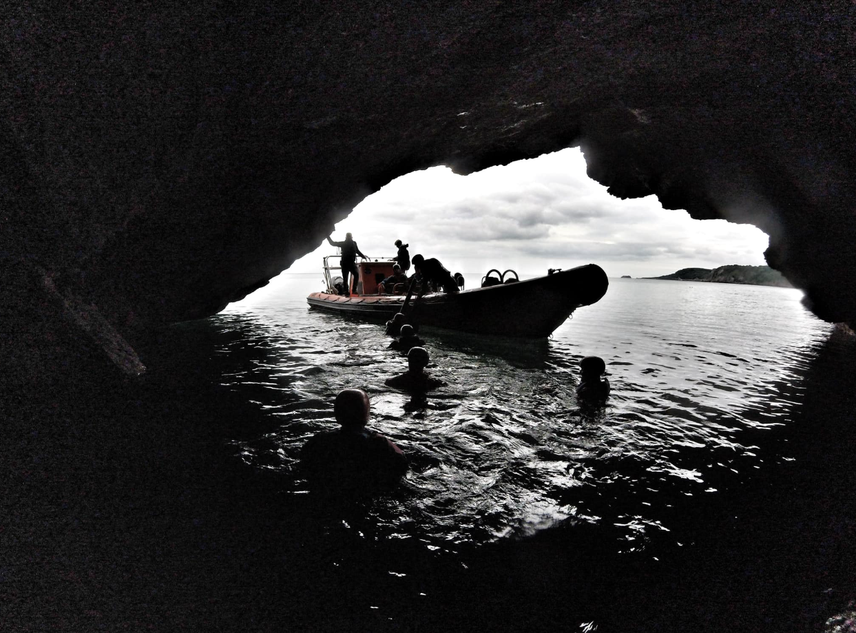 Powerboat Safari and Coasteering Adventure in Torquay gallery 2