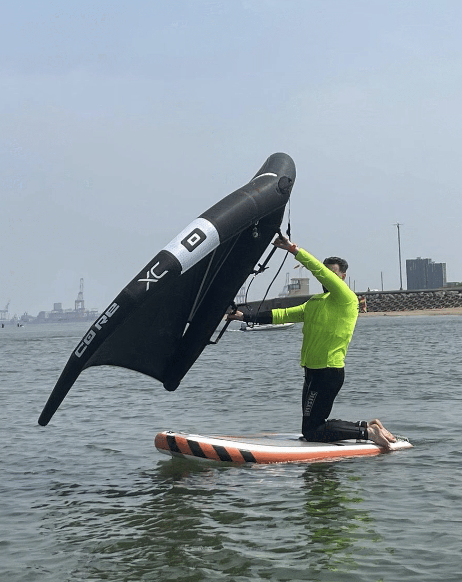 Learn to Wingsurf on Wallasey Beach, photo 4