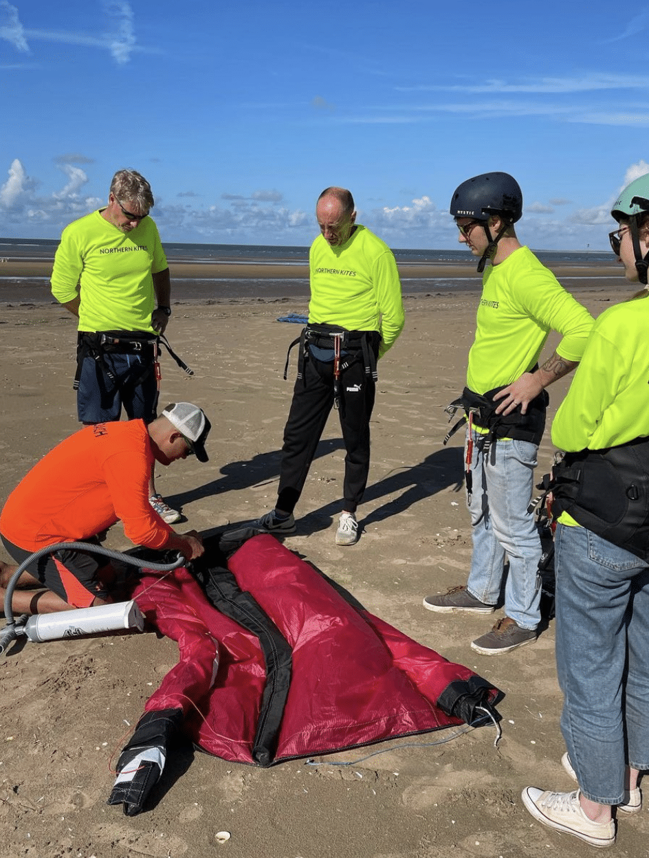 Kitesurfing Lesson on Wallasey Beach, photo 2