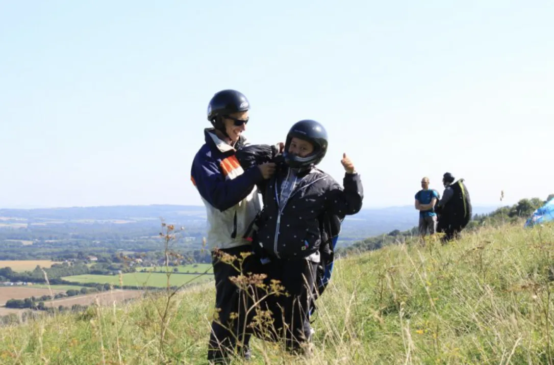 Tandem Paraglide in the South Downs, photo 3