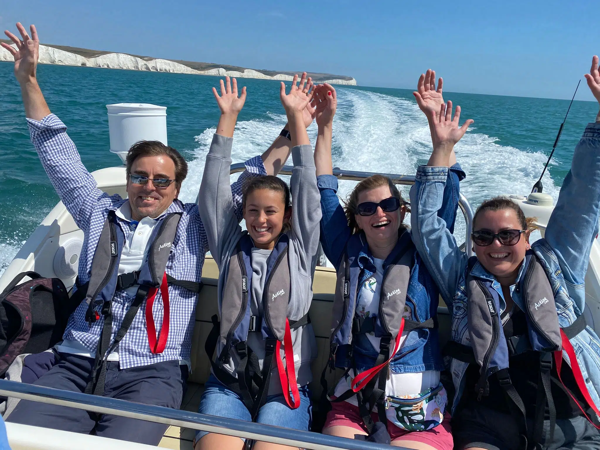 1.5-Hour Powerboat Cruise – Seven Sisters Cliffs, Newhaven, photo 4
